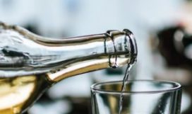 Weißwein quadratisch